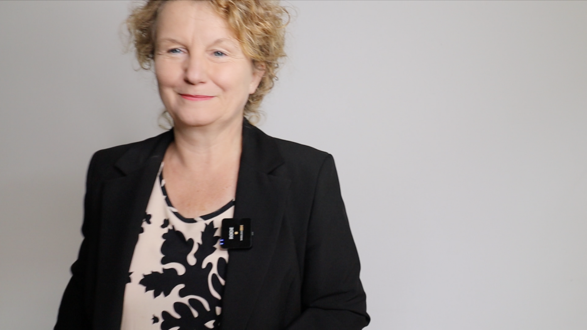 Art Coaching mit erfahrener Galeristin & Kunsthändlerin – Kunstmarketing, Praxiswissen & Strategie für sichtbare, erfolgreiche Kunstprojekte.