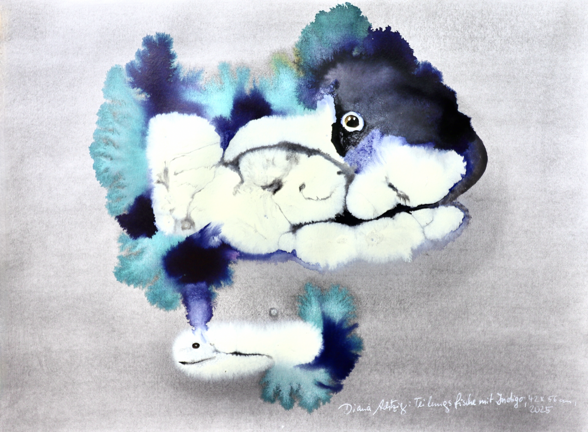 Moderne Fischkunst auf Papier: Acryltusche und asiatisch inspirierte Tuschemalerei verbinden Tiefsee-Ruhe mit zeitgenössischer Ästhetik. Jedes Werk ein Original, handgefertigt, lichtbeständig und perfekt für minimalistische Einrichtungskonzepte.